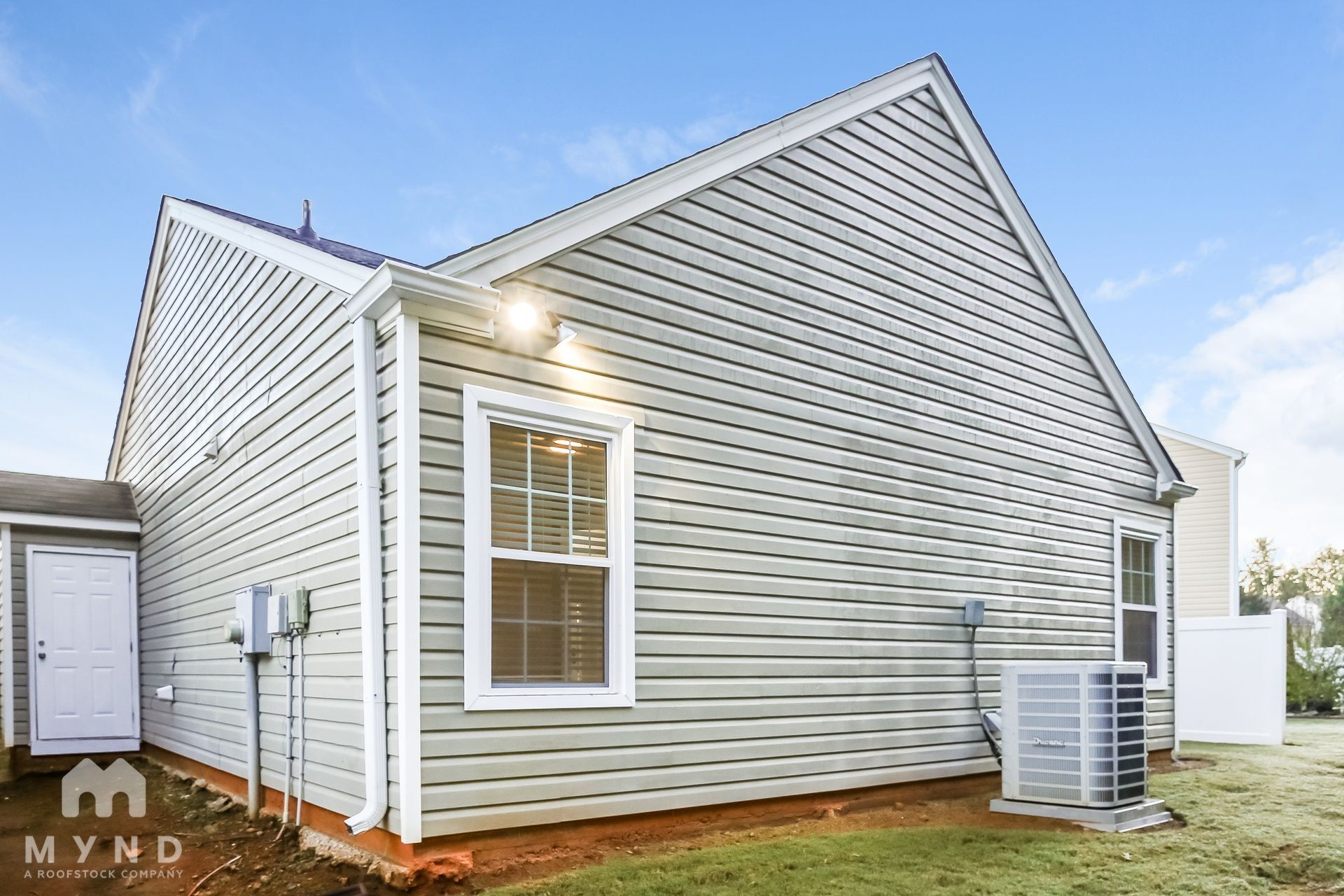 Building Photo - 6155 Smoke Ridge Ln