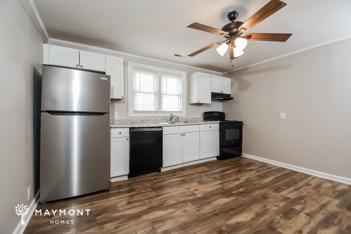 Building Photo - 1825 Glenside Dr