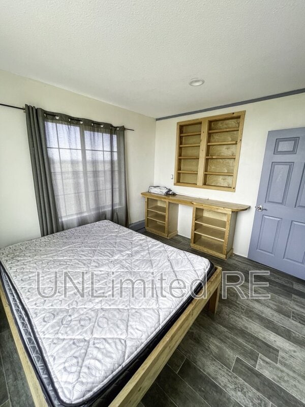 Building Photo - 69 Leupp Rd