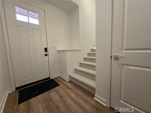 Building Photo - 5961 Huntington Dr