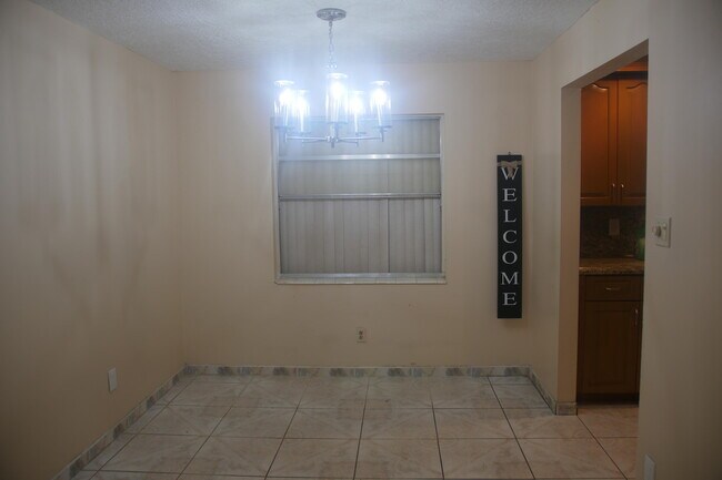 Building Photo - 871 SW 63rd Terrace