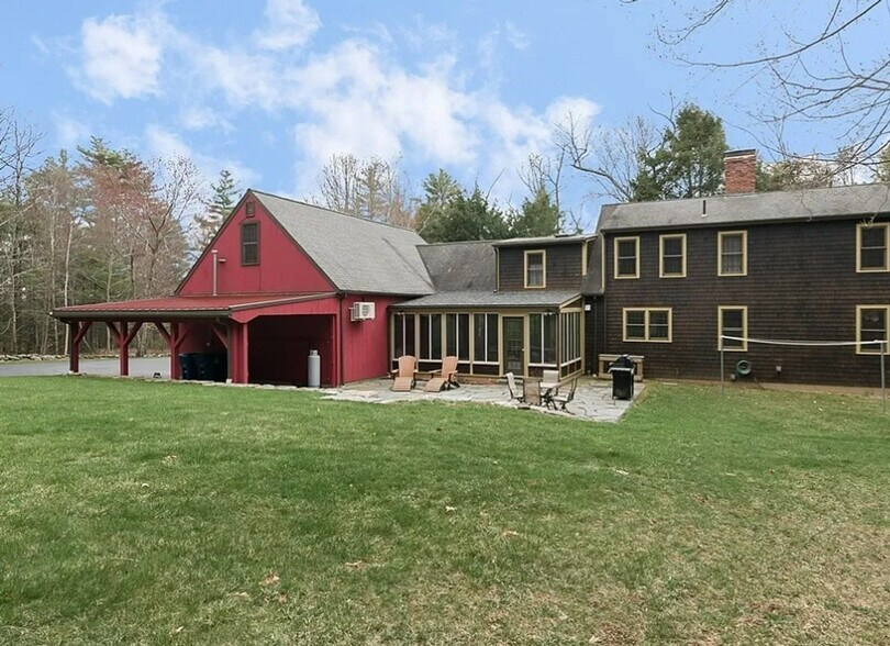 Building Photo - 73 Champeaux Rd