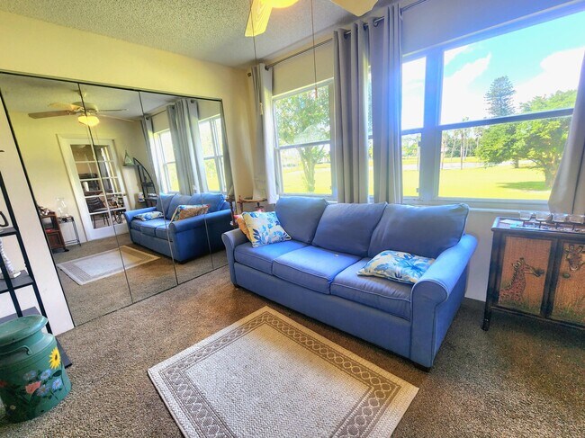 Building Photo - 3959 Via Poinciana