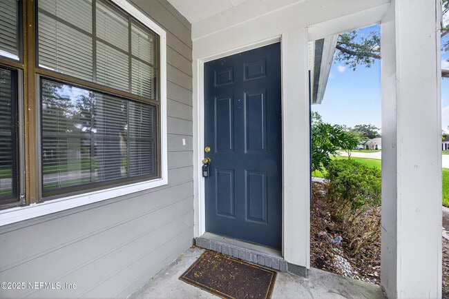 Building Photo - 2512 Bluffton Dr