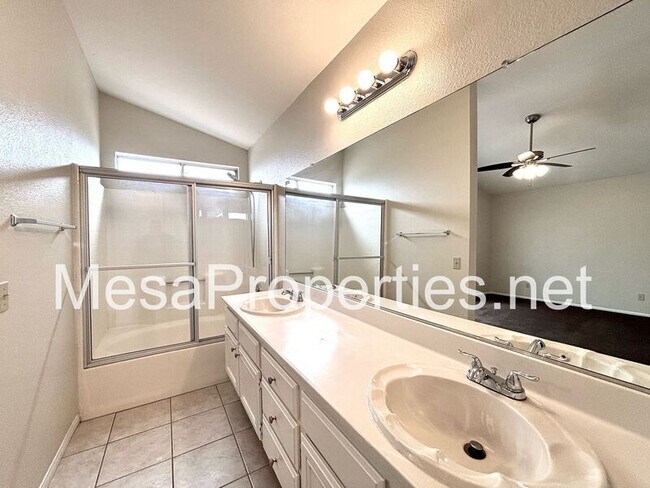 Building Photo - 15261 San Jose Dr