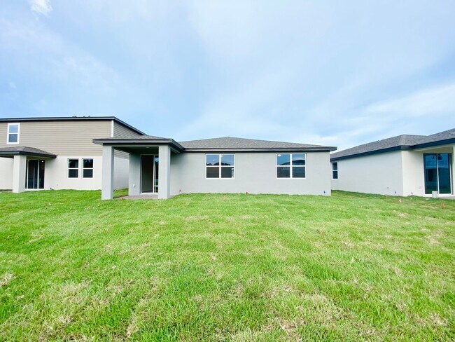 Building Photo - Beautiful Home for Rent in St Cloud