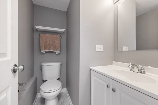 Building Photo - 462 Degas Cir