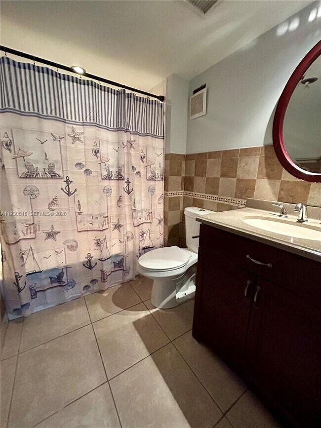 Building Photo - 8010 N Colony Cir