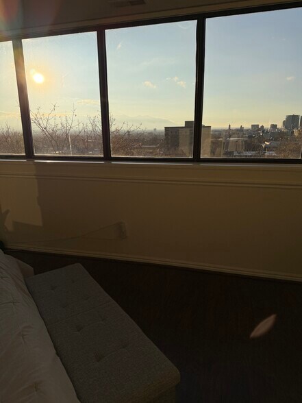 Building Photo - 426 S 1000 E