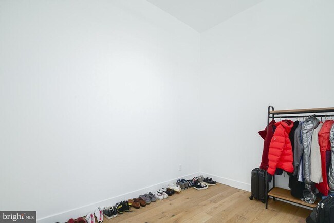 Building Photo - 1126 Lombard St