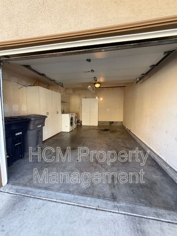 Building Photo - 28384 Pueblo Dr