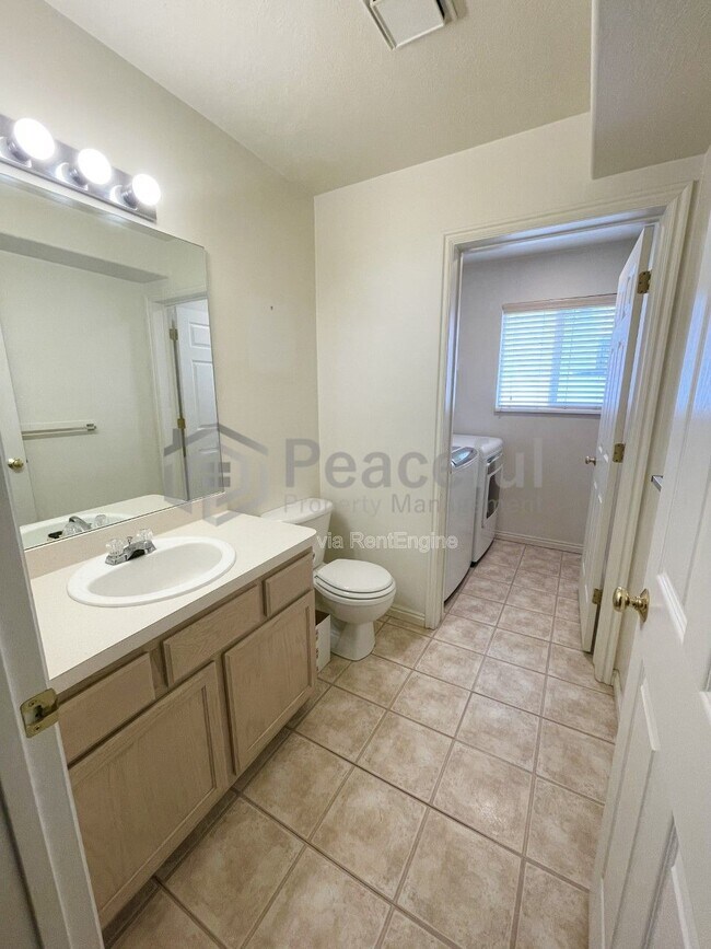 Building Photo - 6975 Kokopelli Ct