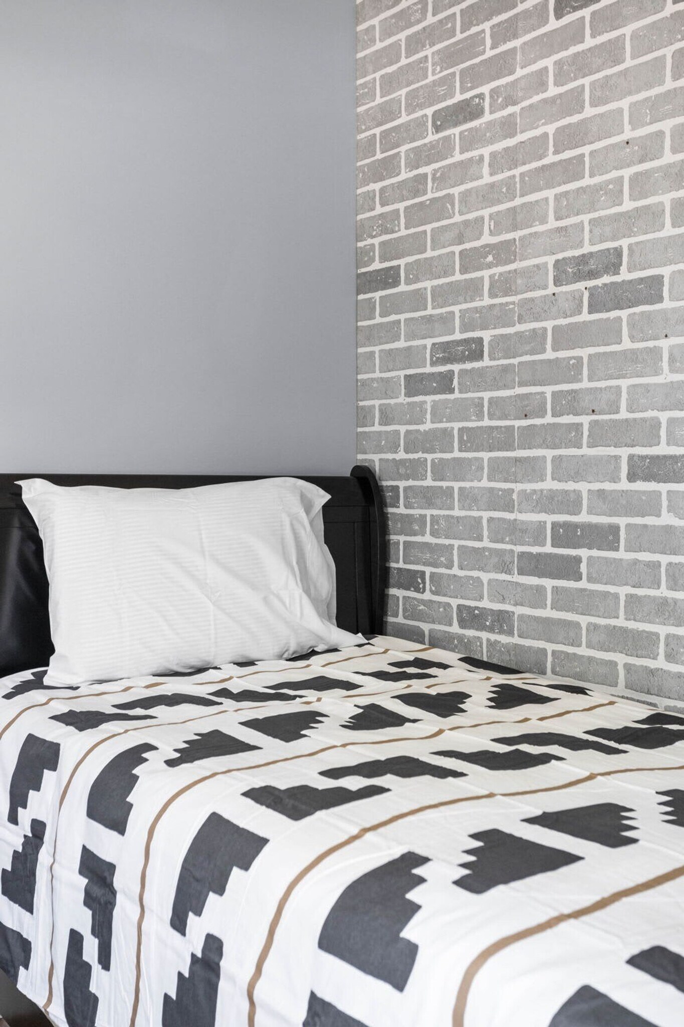 Building Photo - 3202 Grandview Way