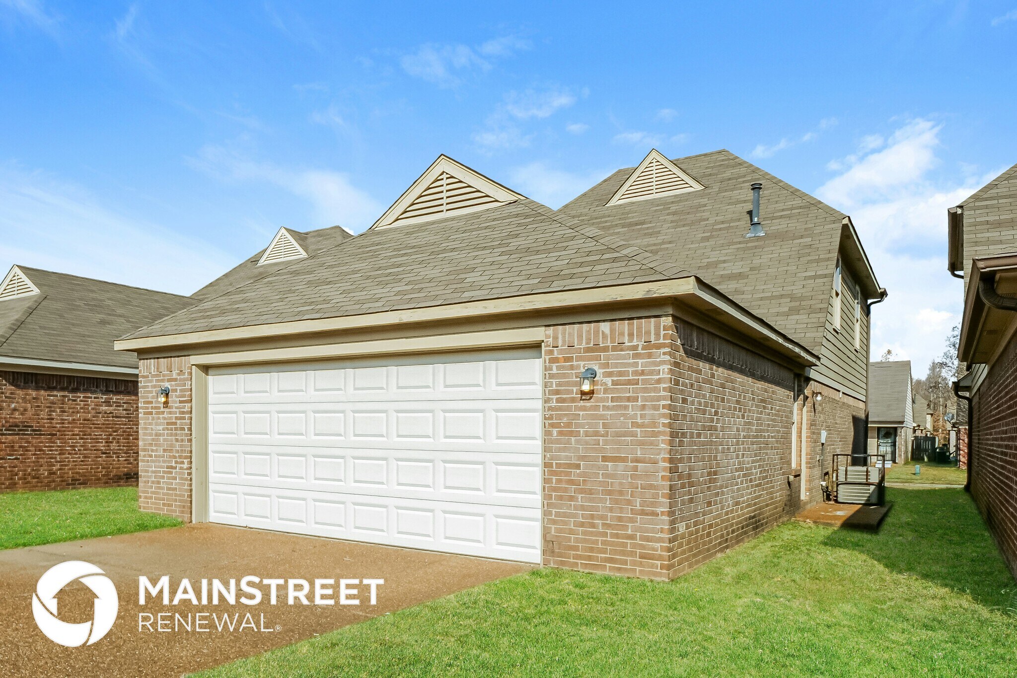 Building Photo - 7399 Brentlawn Dr