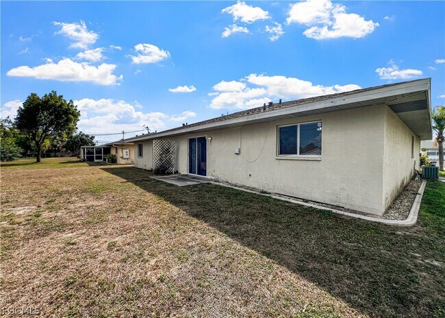 Building Photo - 1215 SE 8th Ave