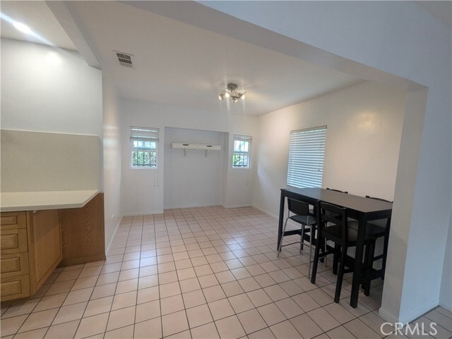 Building Photo - 1447 W 37th Pl