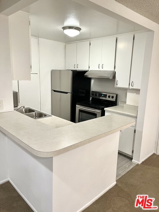 Building Photo - 8650 Gulana Ave