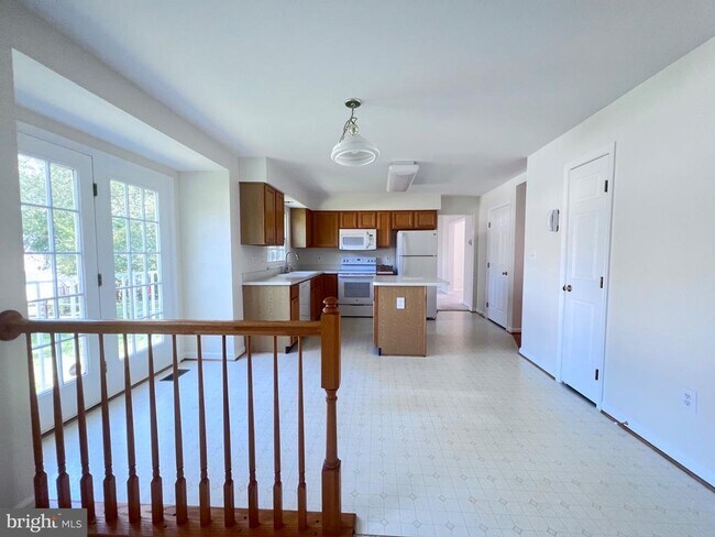 Building Photo - 17207 Sumac Ct