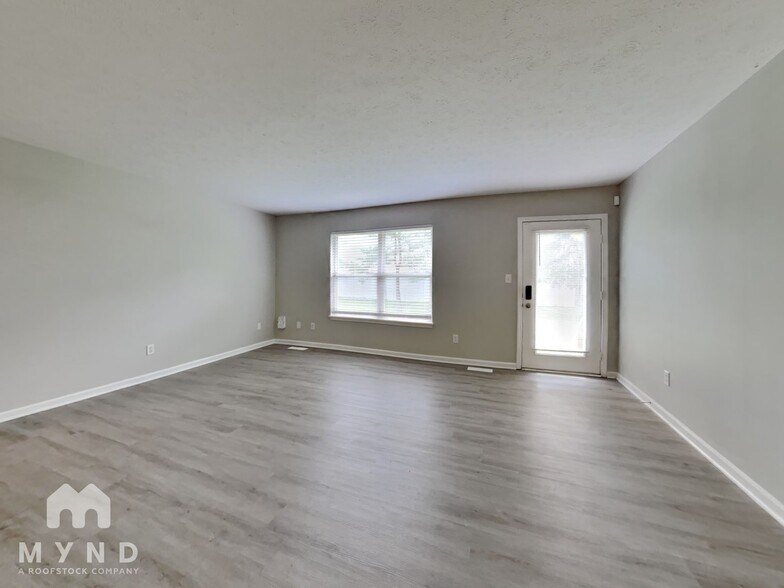 Building Photo - 6627 Lost Tree Ct