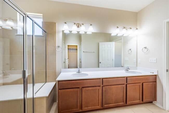 Building Photo - 1918 Tasmanian Tiger Trace