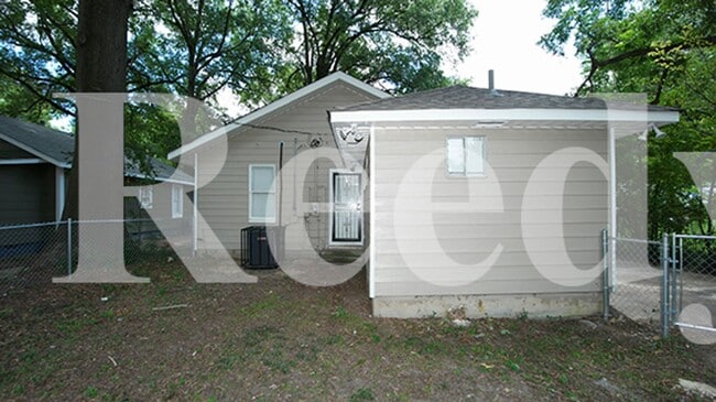 Building Photo - 797 Carson St