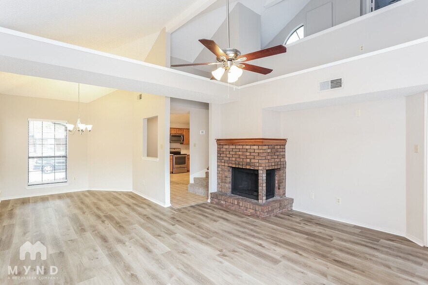 Building Photo - 1823 Cordova Dr