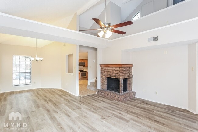 Building Photo - 1823 Cordova Dr