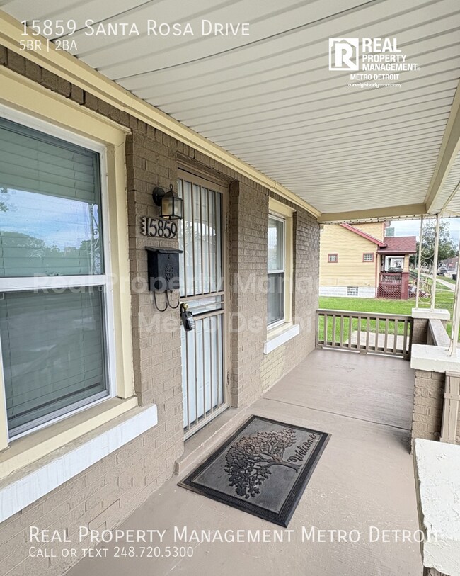 Building Photo - 15859 Santa Rosa Dr