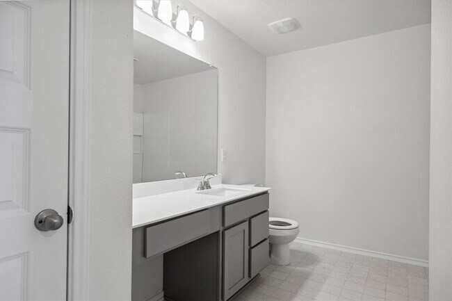 Building Photo - 925 Yellow Ribbon Trl