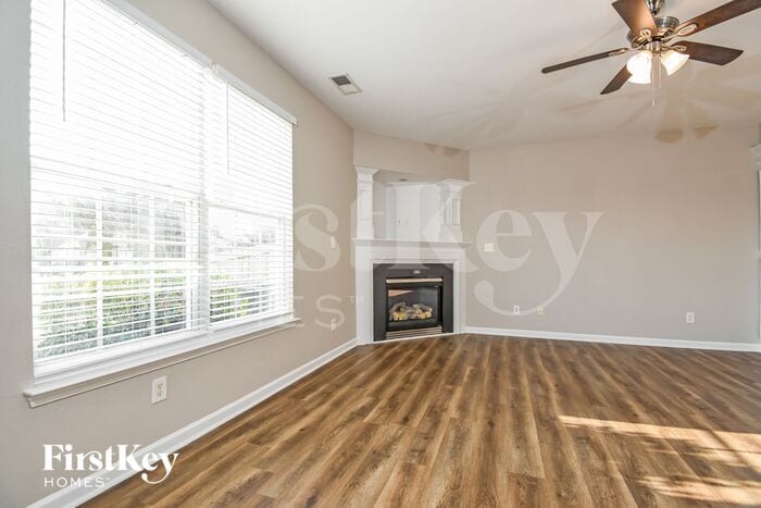 Building Photo - 2486 Ingleside Dr