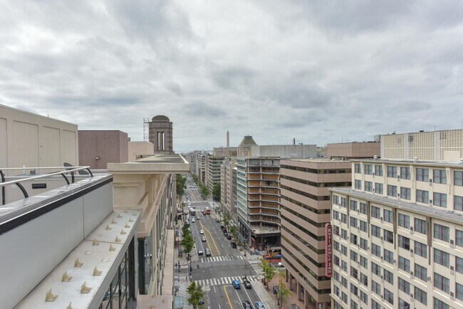Building Photo - 1133 14th St NW
