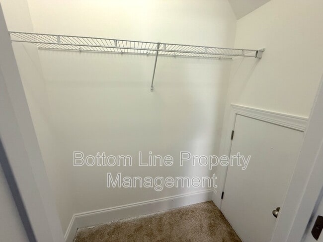 Building Photo - 5200 Craftsman Ridge Dr