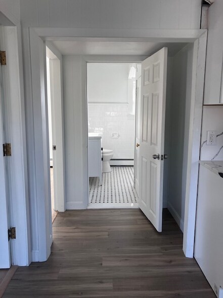 Building Photo - 17 Prospect St