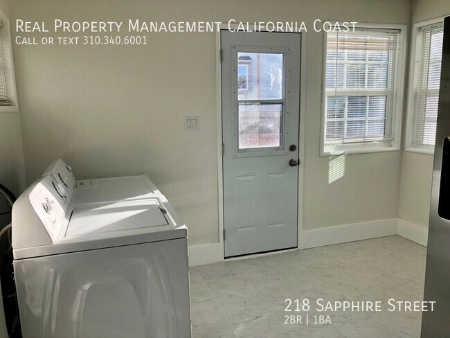 Building Photo - 218 Sapphire St