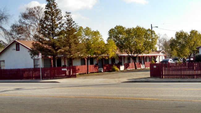 Building Photo - 315 Roberts Ln