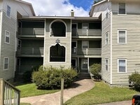 Building Photo - 6804 Willowbrook Dr