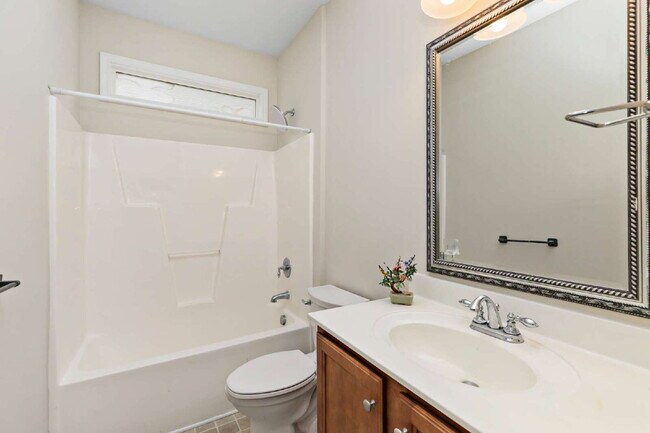 Building Photo - 19 Denby Cir