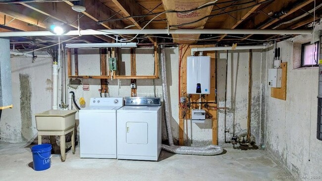 Building Photo - 64 Chatham Ave