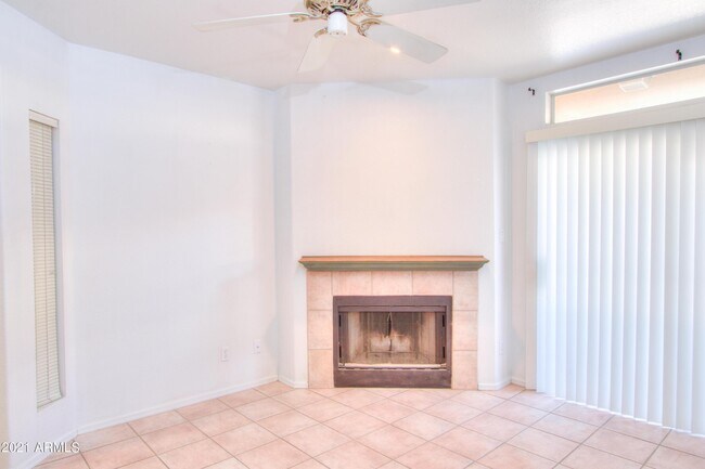 Building Photo - 10410 N Cave Creek Rd