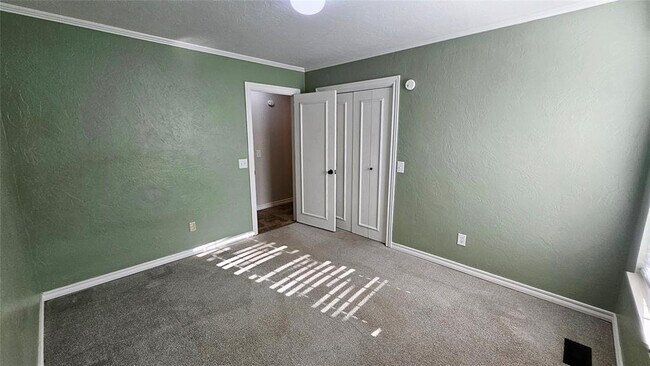 Building Photo - 4017 Eaton Pl
