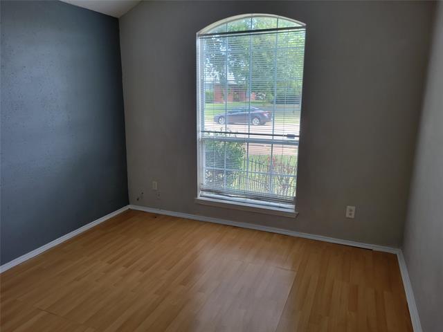 Building Photo - 1358 Meadow Creek Dr