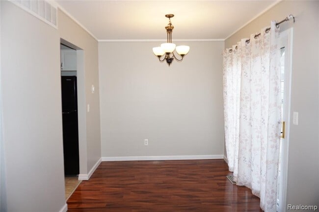 Building Photo - 33647 Bayview Dr