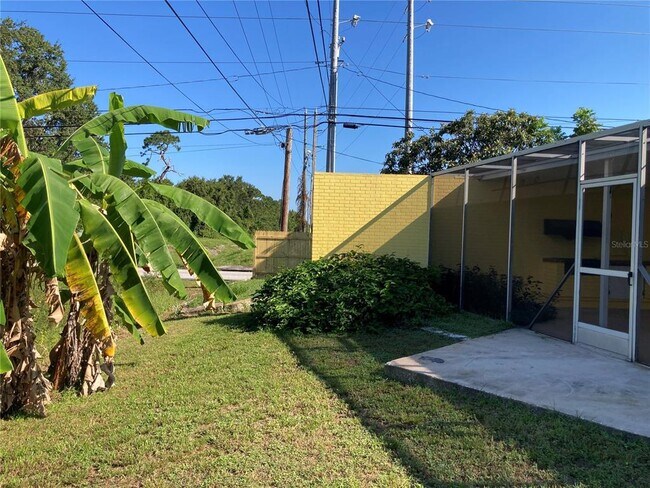 Building Photo - 1194 Porter Dr