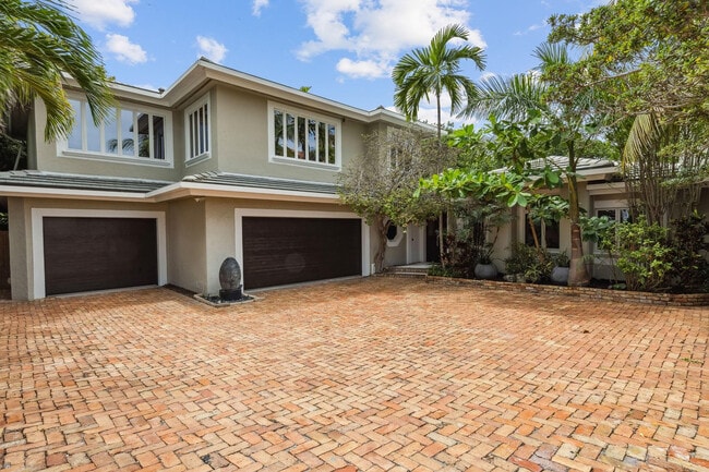 Building Photo - 3301 NE 16th St