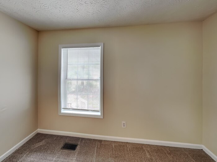 Building Photo - 116 Whirlaway Dr