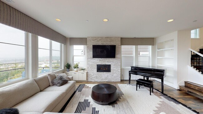 Building Photo - Issaquah highlands 5 bedroom plus Den and 5.5 bathroom newer home with a lot of amenities!!!  A m...