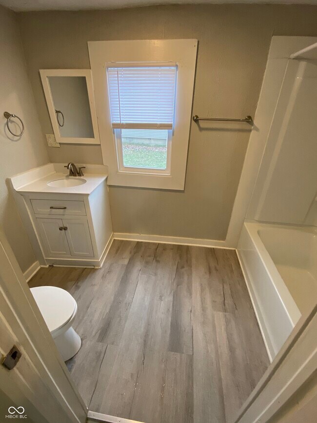 Building Photo - 1820 S M St