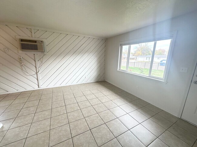 Building Photo - 207 N Indiana Ave