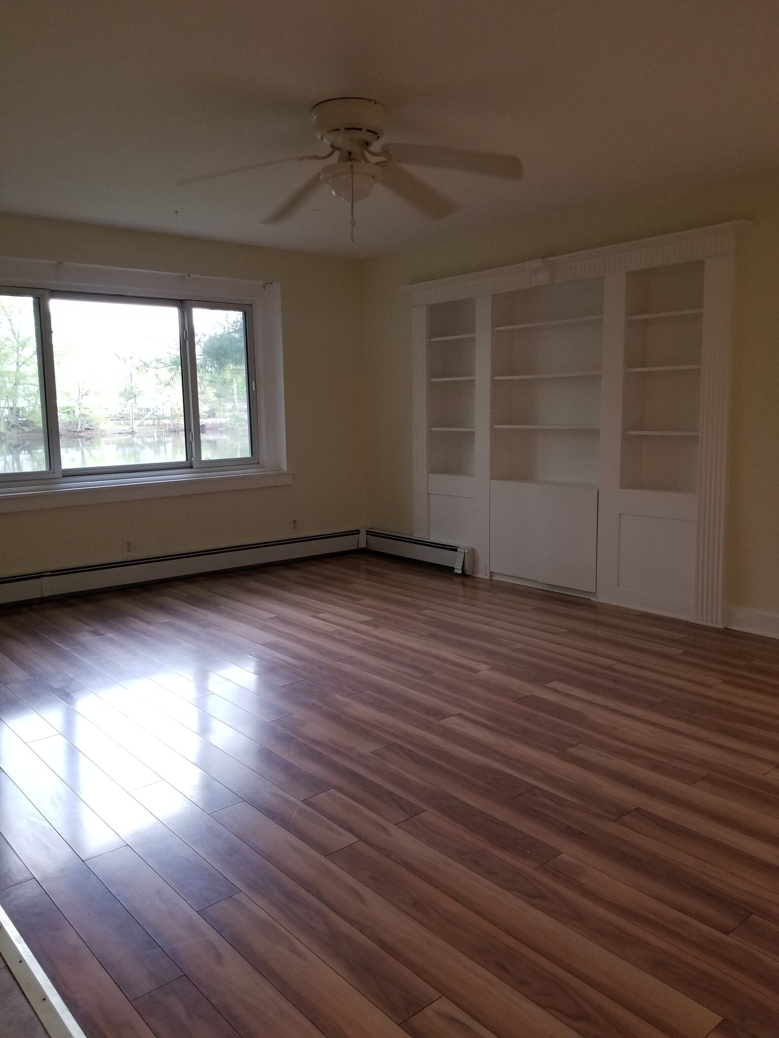 Building Photo - 30 Hobson Ave