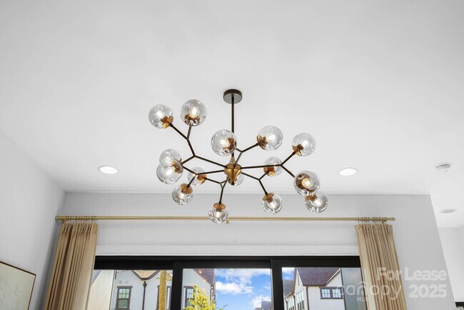 Building Photo - 3301 Spencer St